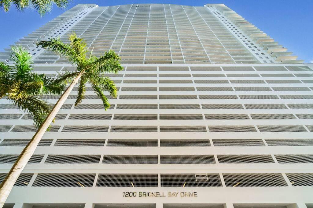Modern 2/2 With Beautiful Ocean And Brickell Views Apartment Маями Екстериор снимка