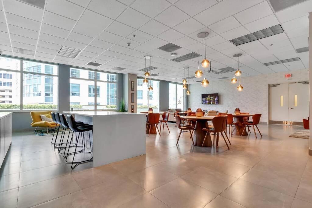 Modern 2/2 With Beautiful Ocean And Brickell Views Apartment Маями Екстериор снимка