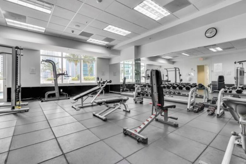 Modern 2/2 With Beautiful Ocean And Brickell Views Apartment Маями Екстериор снимка