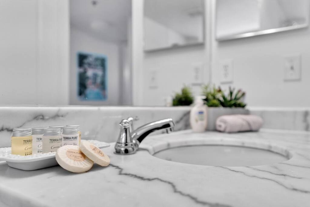 Modern 2/2 With Beautiful Ocean And Brickell Views Apartment Маями Екстериор снимка