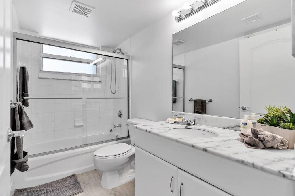 Modern 2/2 With Beautiful Ocean And Brickell Views Apartment Маями Екстериор снимка