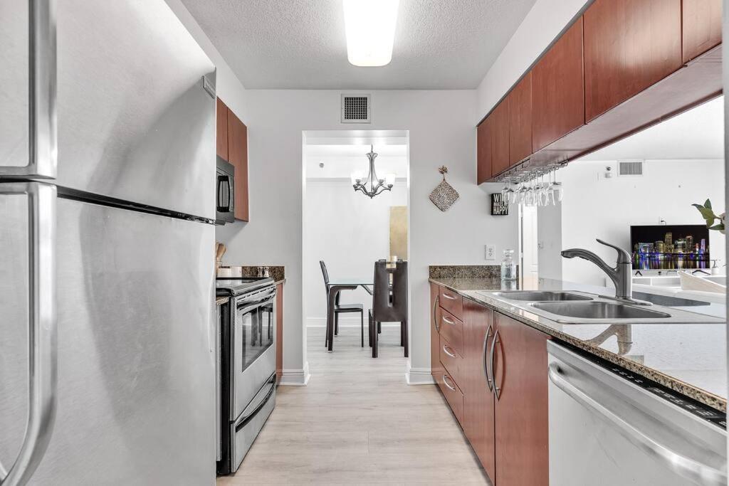 Modern 2/2 With Beautiful Ocean And Brickell Views Apartment Маями Екстериор снимка